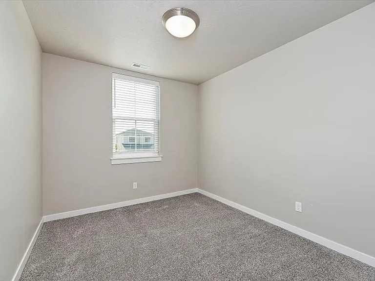 3093 N Summermoon Ave — Photo 30
