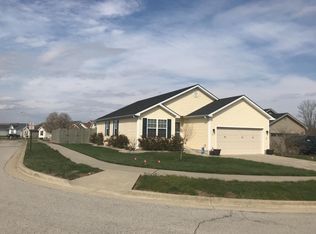 361 Village Dr, Berea, KY 40403