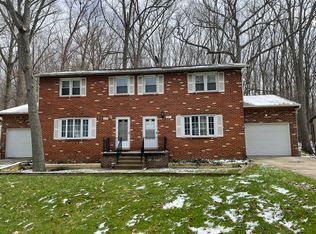 3351-3355 Hiwood Ave #3351, Stow, OH 44224
