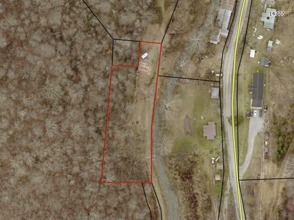64 Browns Branch Rd, Flat Lick, KY 40935
