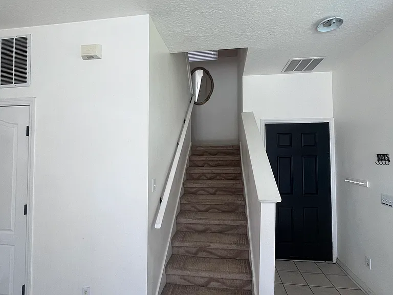 1024 Sandy Ridge Dr — Photo 9