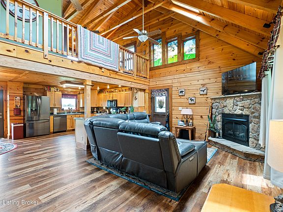 2nd image of 255 Anna Lee Dr