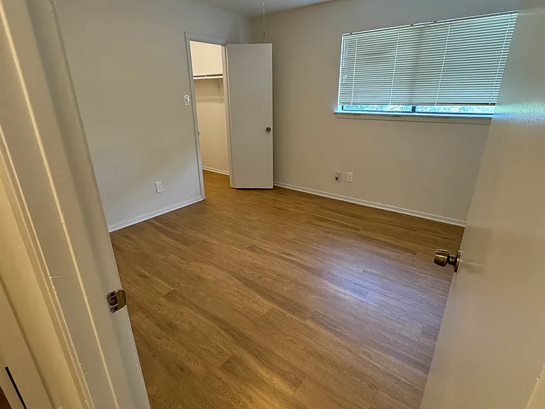 7000 Oak Meadow Cir #C — Photo 13