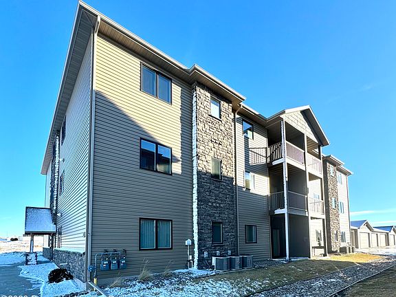 2nd image of 3419 Hamilton St Unit 10