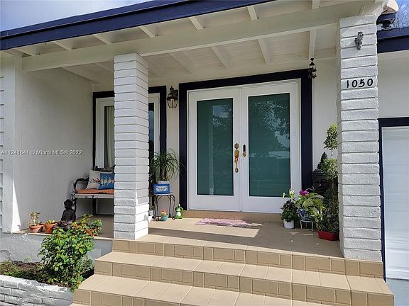 5th image of 1050 Falcon Ave