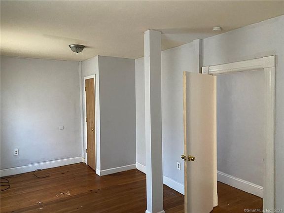 5th image of 58 Georgiana St Floor 1