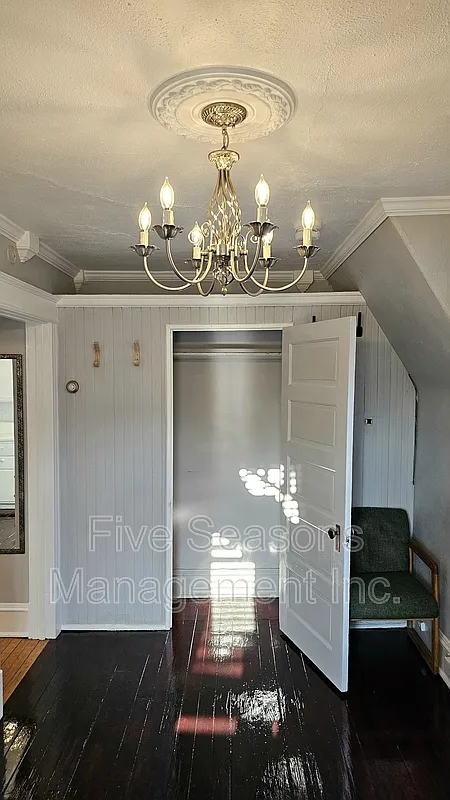 Building Photo - 205 N Willard St #4