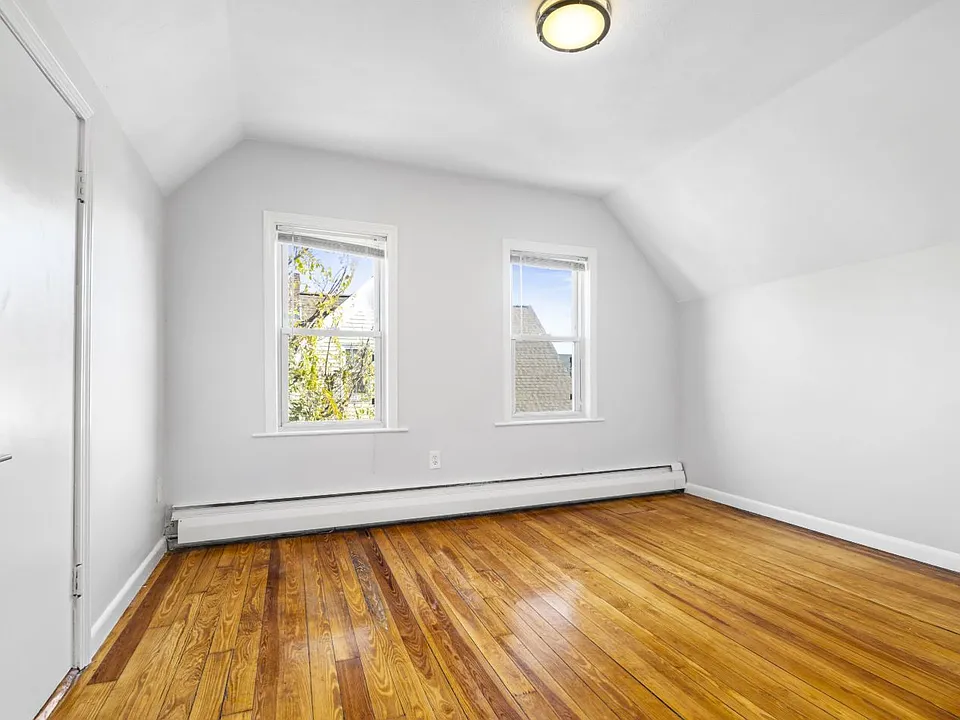 42 William St #E