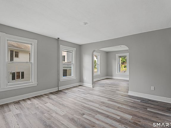 5th image of 454 West Street