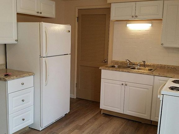 105 Stonecrest Lane Butler Pa for rent. Beautiful new kitchen showing the door to the laundry room with washer and dryer included. 724-712-9272