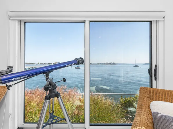 8 Deepwater Way image 5 of 23