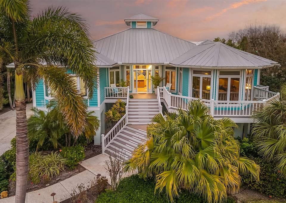 1st image of 746 Eagle Point Dr