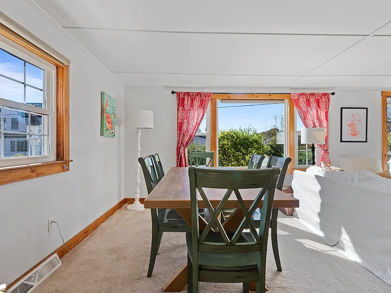 53 Foss Cir — Photo 17