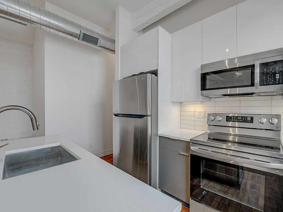 1st image of 315 E Cornwall St #111