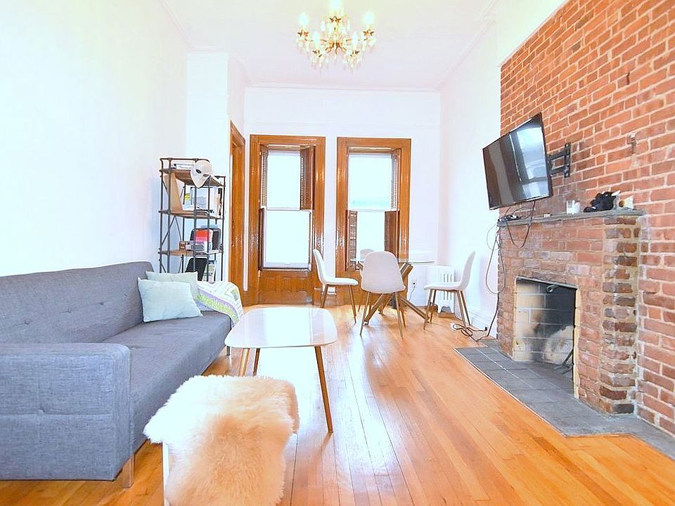 1st image of 126 W 75th St APT 8