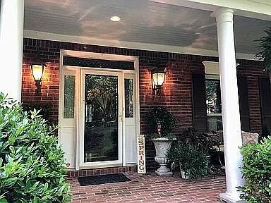 4th image of 141 Sagamore Cir
