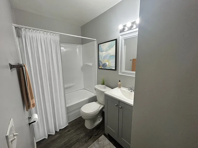 Secor Flats — Photo 20