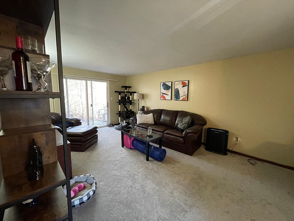 1st image of 1923 Anderson Ave APT 3
