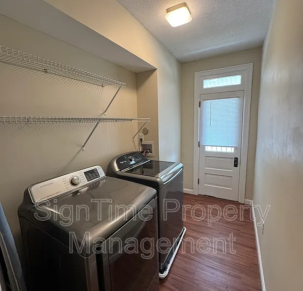 864 Mulberry Ave — Photo 16