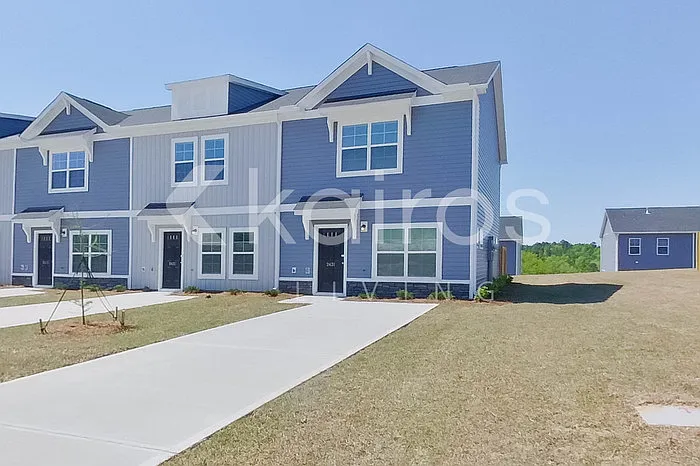 2431 Banyon Cir — Photo 3