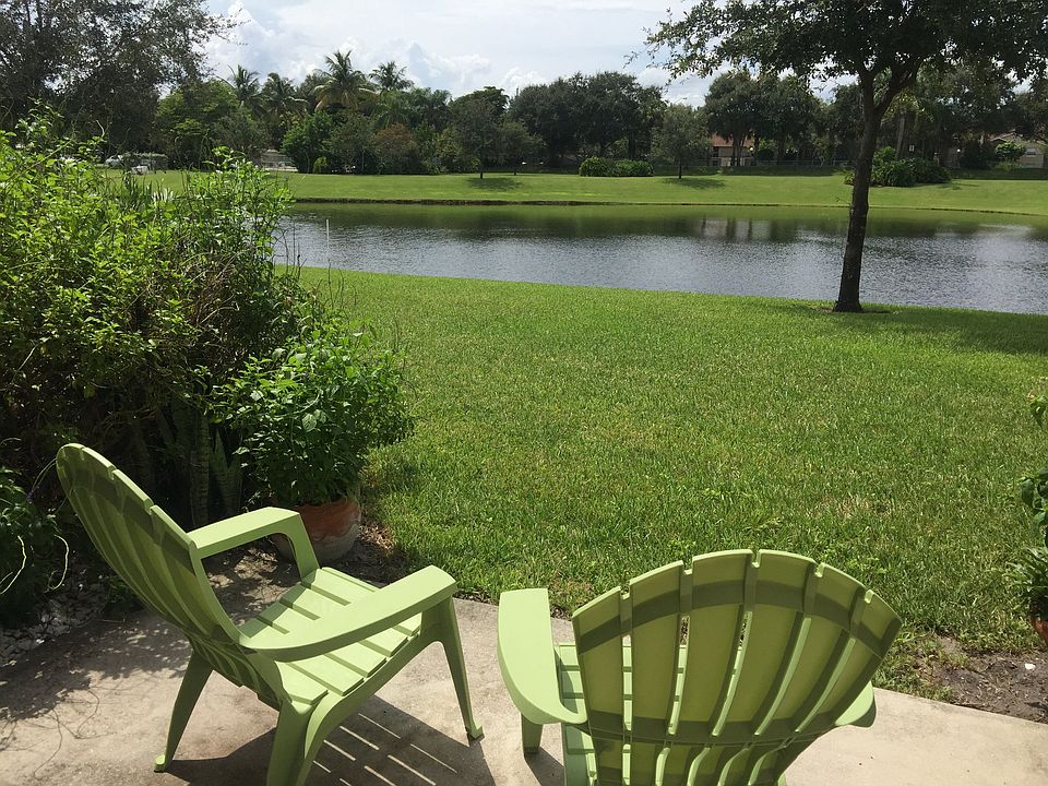 Patio with Lake view