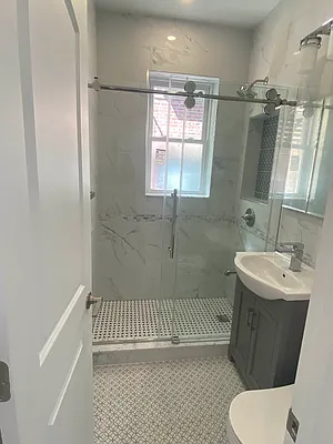 Rented by Hudson Exclusive Inc | media 51