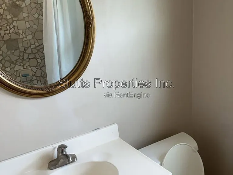 906 King Ave — Photo 17
