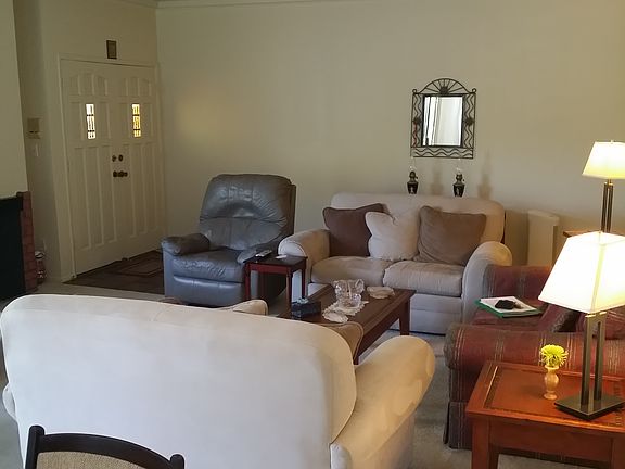 3rd image of 234 N Kenwood St APT 210