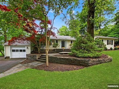 306 Cedar Hill Ave, Wyckoff, NJ, 07481