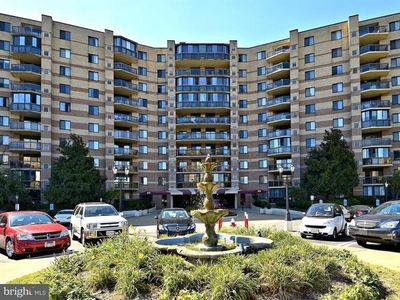 8360 Greensboro Dr APT 923, Mc Lean, VA, 22102