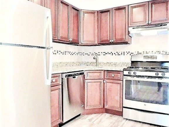4th image of 30-84 29th St #2A