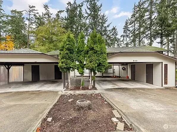 850 SW Harrier Cir APT 3, Oak Harbor, WA 98277
