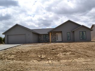 9098 Longbrook Dr, North Ridgeville, OH 44039