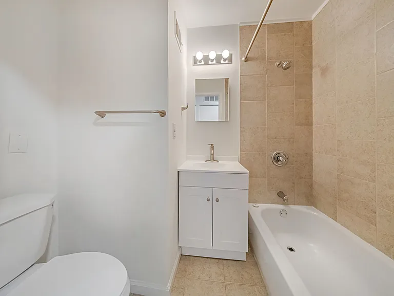 68 Orchard Dr — Photo 16