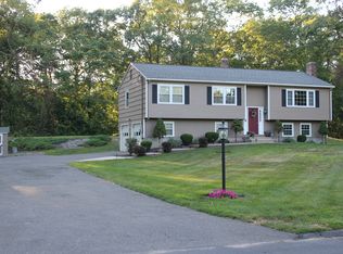 52 Highland Rd, Oxford, CT 06478