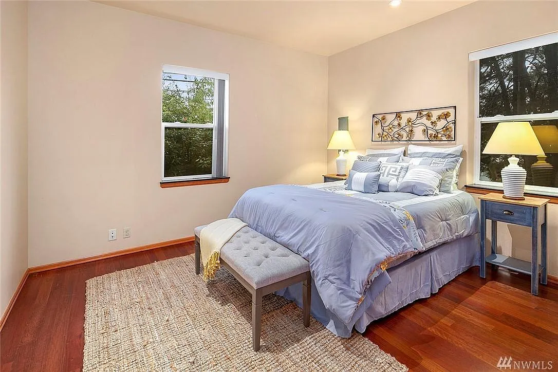 4 bed, 1.5 bath, 1400 sqft, $3,600 — Photo 3