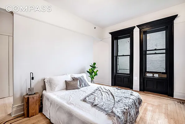 Rented by Compass | media 14