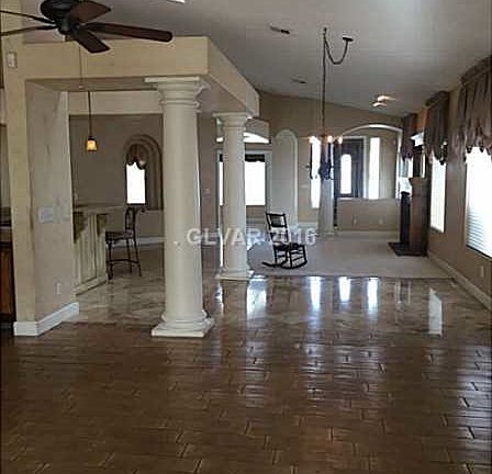 5th image of 8125 Bay Harbor Dr