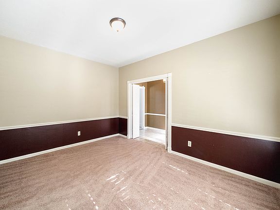 4th image of 5731 Woodland Creek Dr