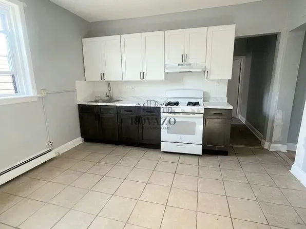 138-140 Clinton Ave, Newark, NJ