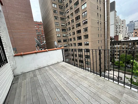 Rented by Compass | media 2