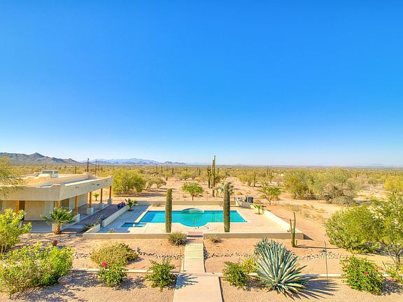 2nd image of 2104 S COYOTE Trail