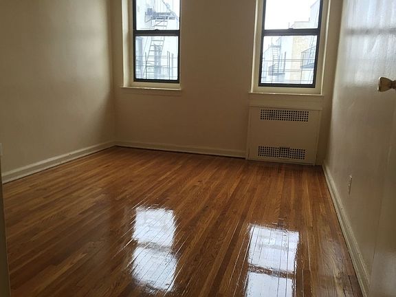 4th image of 470 Ocean Ave APT Le7