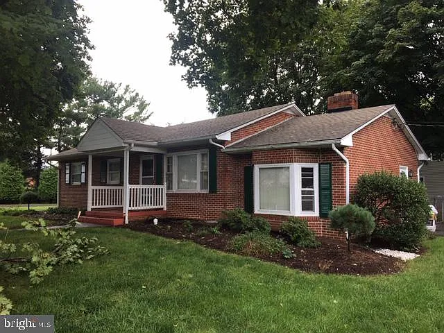105 Fay St — Photo 1
