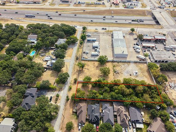 2nd image of 1716 Landmark Rd