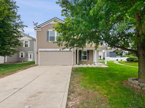 1364 Ellington Dr, Shelbyville, IN 46176