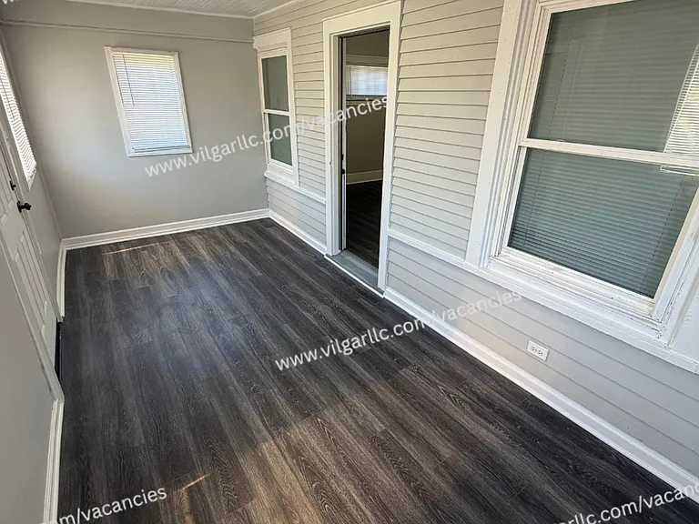 825 Merrill St — Photo 11
