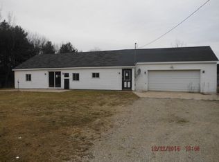 16192 Peach Ridge Ave NW, Kent City, MI 49330