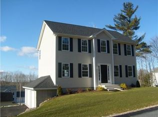 63 Oxford Rd, Cumberland, RI 02864
