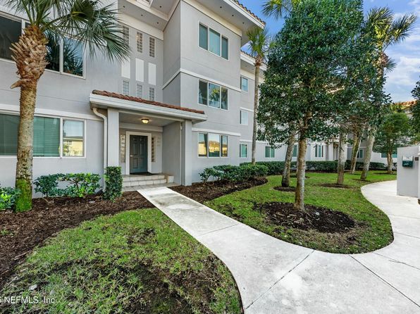 210 11th Ave N APT 204S